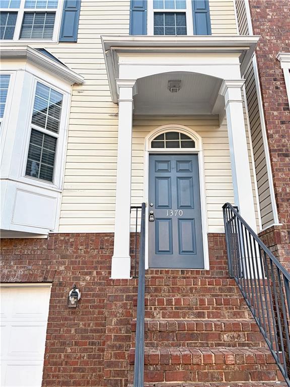 Building Photo - 1370 Thornborough Dr
