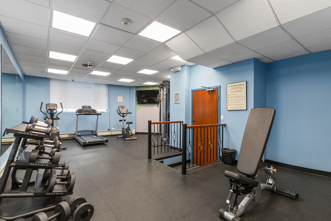 Building Photo - 11147 Whyte Ave NW