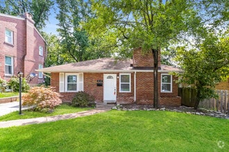 812 N Rock Hill Rd