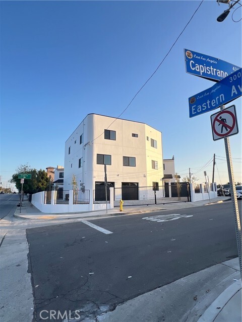 Building Photo - 339 N Eastern Ave