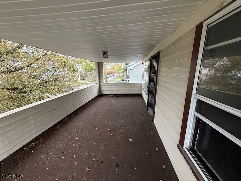 4124 E 139th St Cleveland, OH 44105 – photo 4