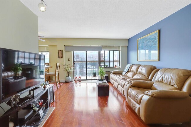Foto del edificio - 233 12th St