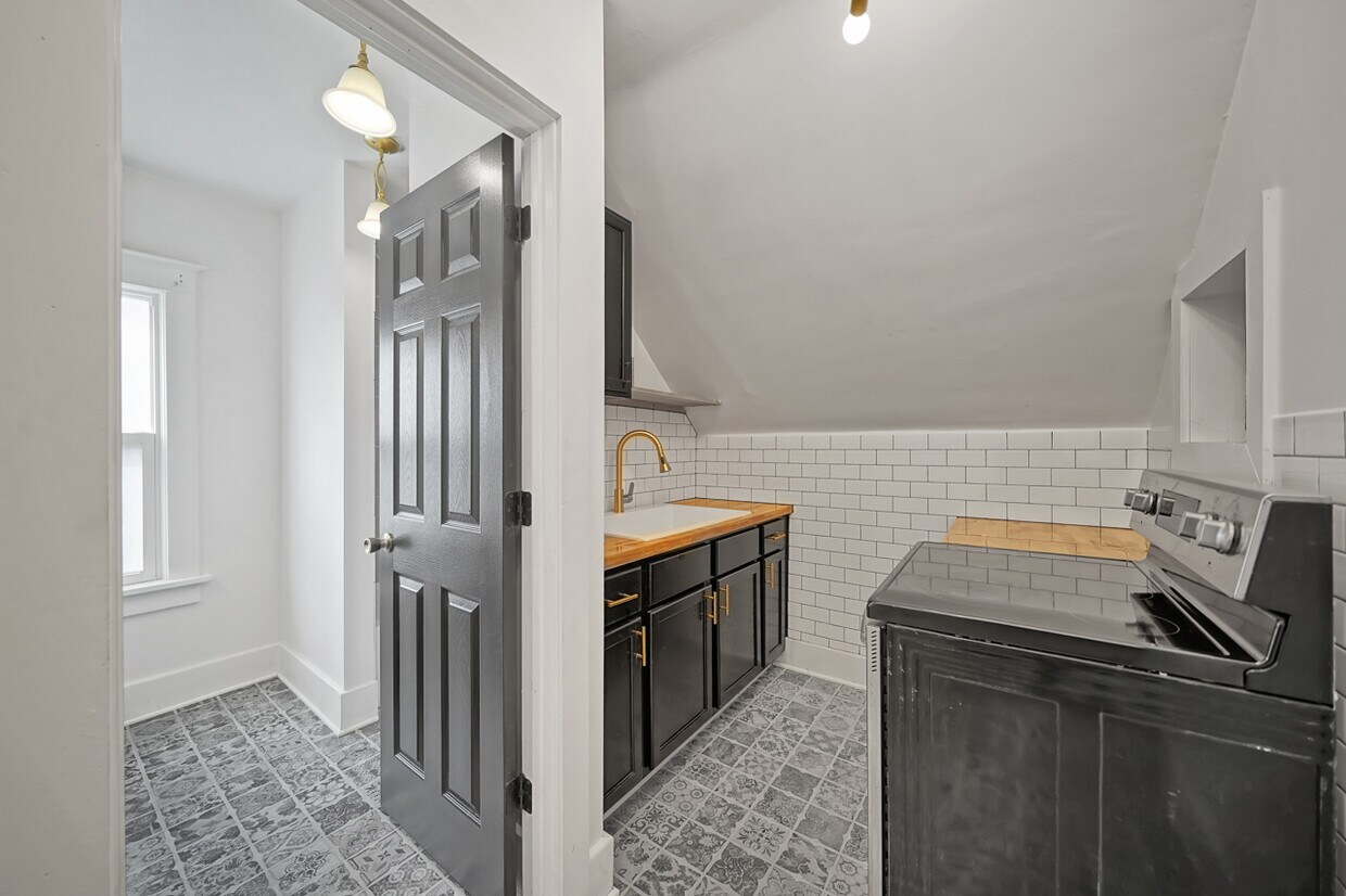 1603 N Cotner Blvd, Lincoln, NE 68505 Apartments in Lincoln, NE