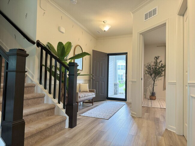 Foto del edificio - Beautiful 5 Bedroom Home in Plainfield!