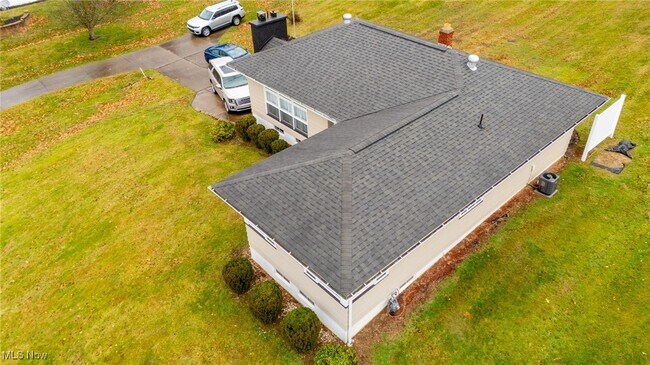 Building Photo - 134 Carroll Dr