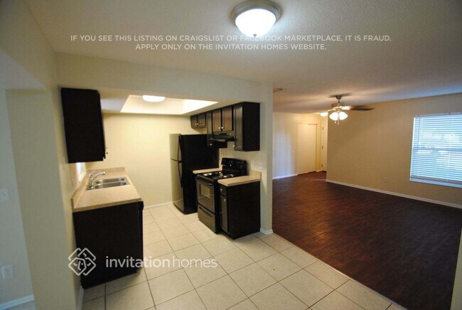 Building Photo - 520 Sunrise Dr