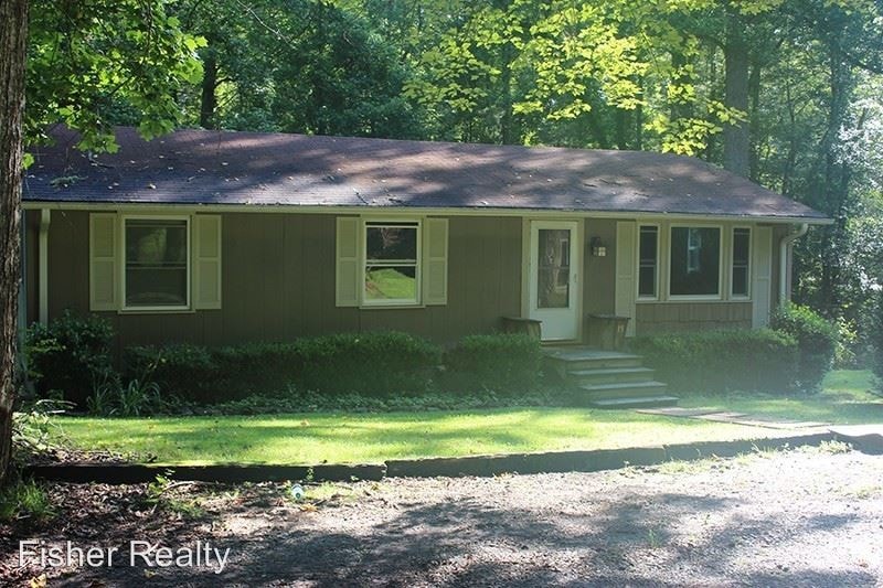 Primary Photo - 3 br, 1.5 bath House - 15 Pope Road