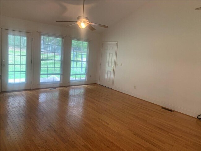 Foto del edificio - 1011 Berkeley Dr