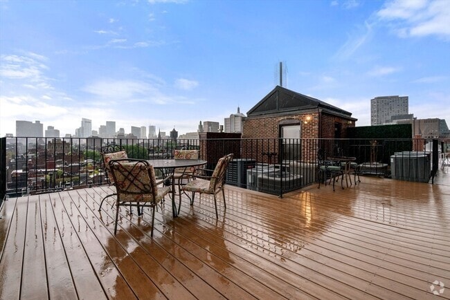 Building Photo - 347 Marlborough St
