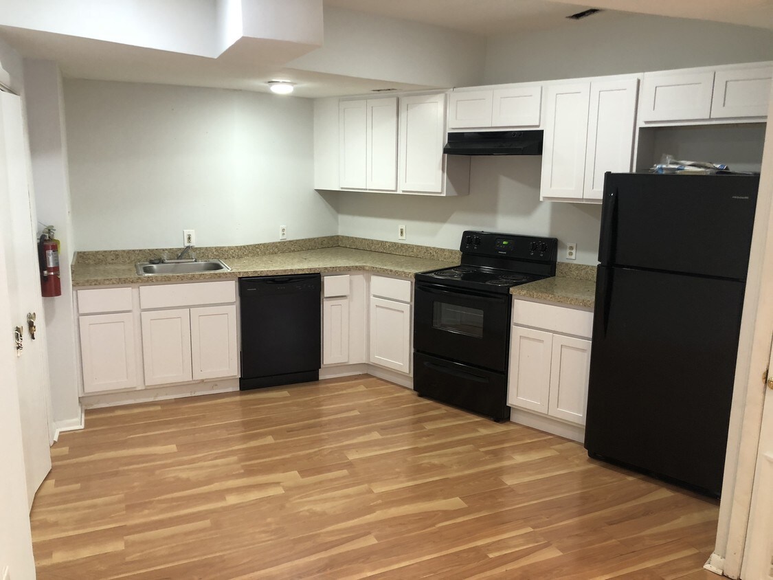 Foto principal - 1001 Frankford Ave