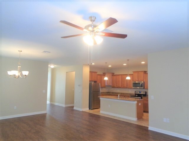 Building Photo - 13343 Graham Yarden Dr
