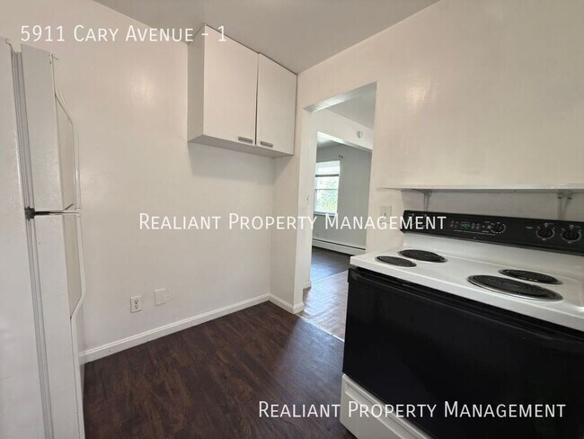 Foto del edificio - 5911 Cary Ave