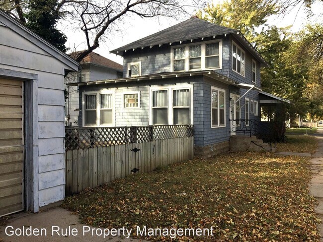 Building Photo - 4 br, 2 bath House - 633 E 7th Ave
