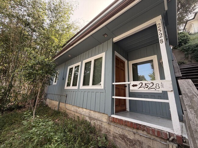 Foto del edificio - 2530 Glen Green St