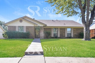 Building Photo - 1642 Clydesdale Dr