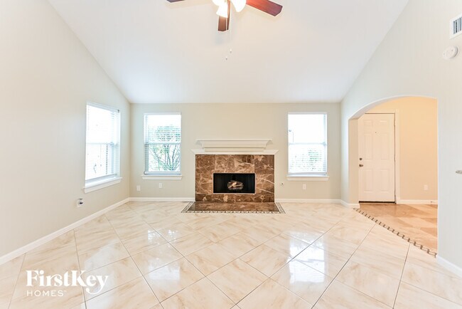 Foto del edificio - 7230 Wimberly Oaks Ln