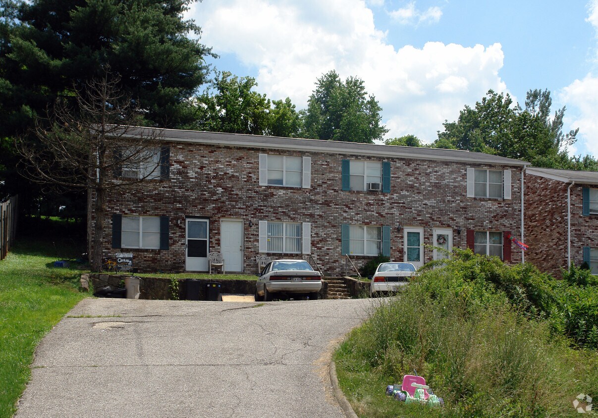 Building Photo - 640 Cross Lanes Dr