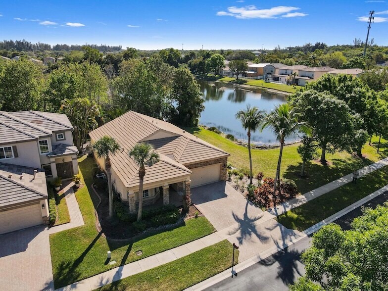 Foto principal - 5822 Saddle Trail Ln
