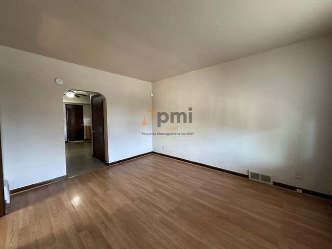 Foto del edificio - 1530 121st St