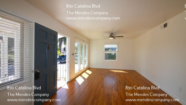 Foto del edificio - 890 Catalina Blvd