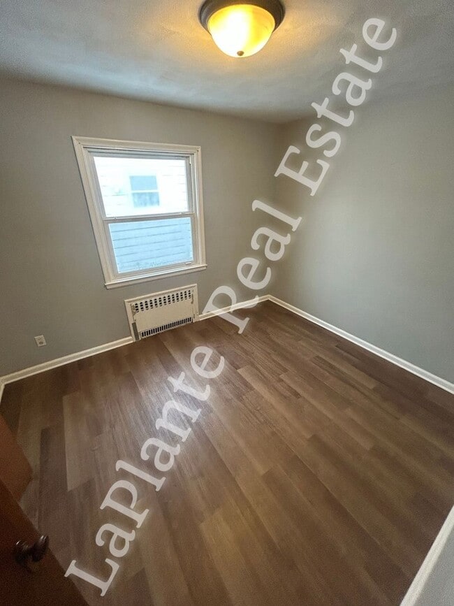 Foto del edificio - Cozy 2-Bed Home in Toledo