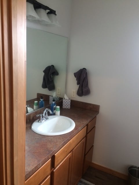 Building Photo - 663