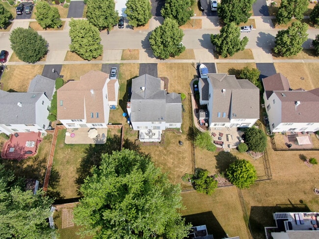 Foto del edificio - 549 Ivory Ln