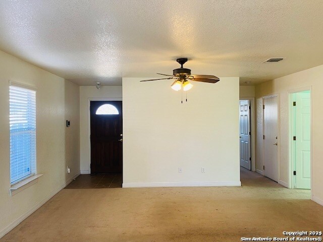 Foto del edificio - 2418 Mission Ct