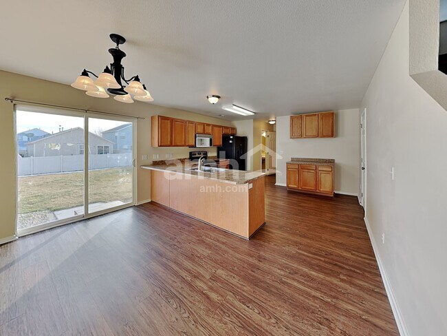 Foto del edificio - 2136 Summit Way