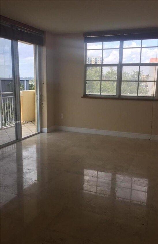 Foto del edificio - 215 SW 42nd Ave