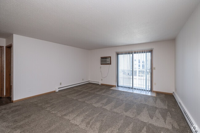1BR, 1BA - 610SF - Living Room - Dakota View Estates