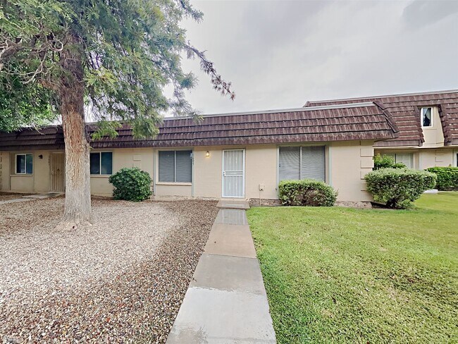 Building Photo - 2 br, 2 bath Townhome - 1605 E Malibu Dr