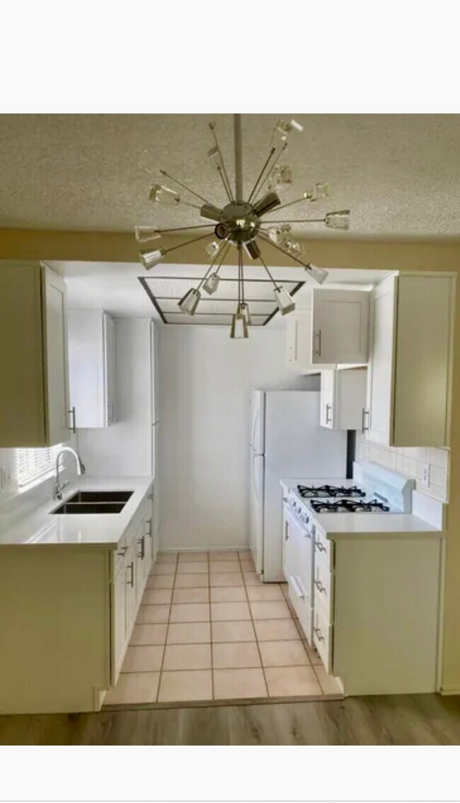 Building Photo - 5716 Waring Ave