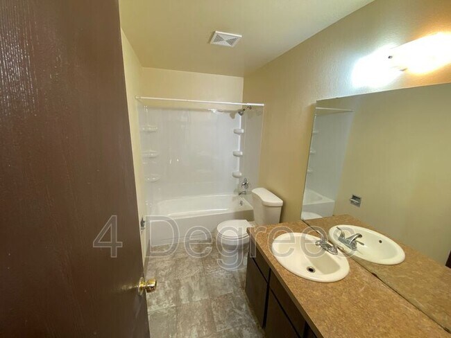Foto del edificio - 3001 N Lee St