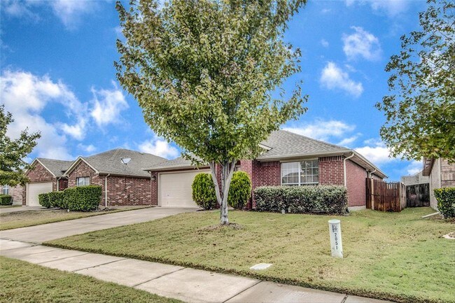 Building Photo - 2051 Sunny Side Dr