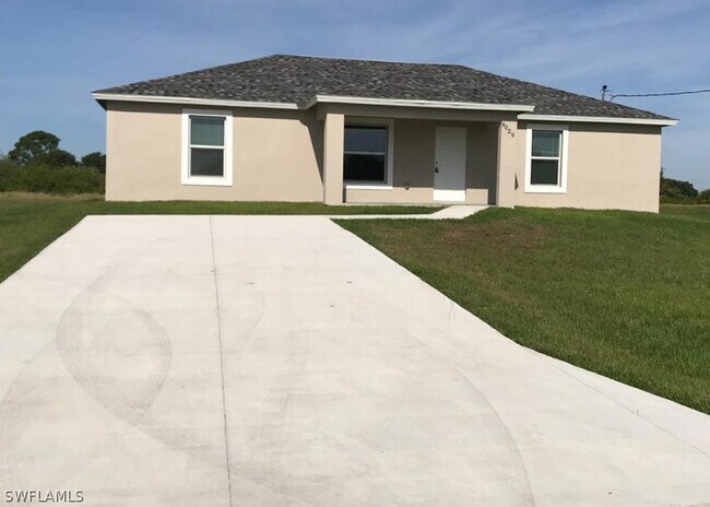 Building Photo - 9029 S Indio Cir