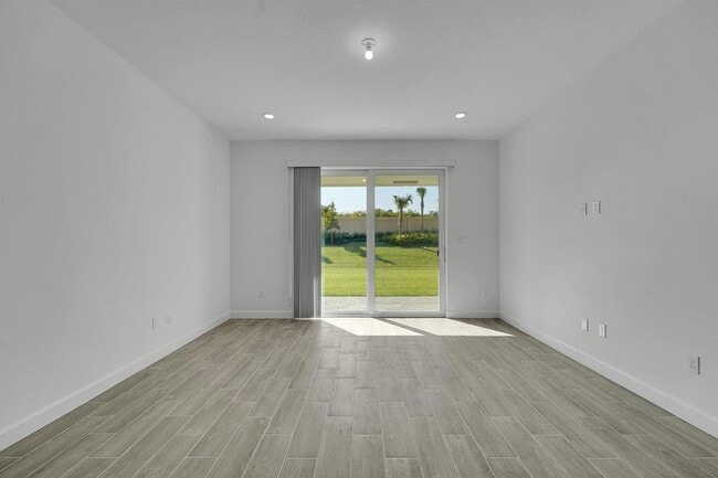 Building Photo - 6429 Seabright Ter