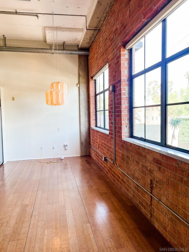 Building Photo - 3940 7th Ave