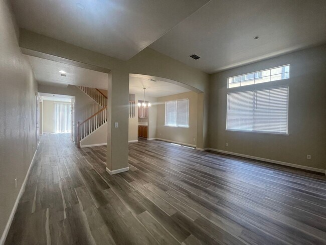 Foto del edificio - 836 Shasta Daisy Dr
