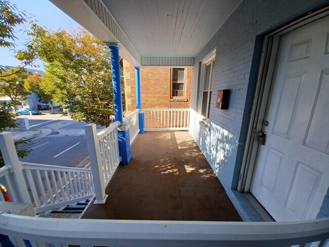 Foto del edificio - 43 Virginia Ave