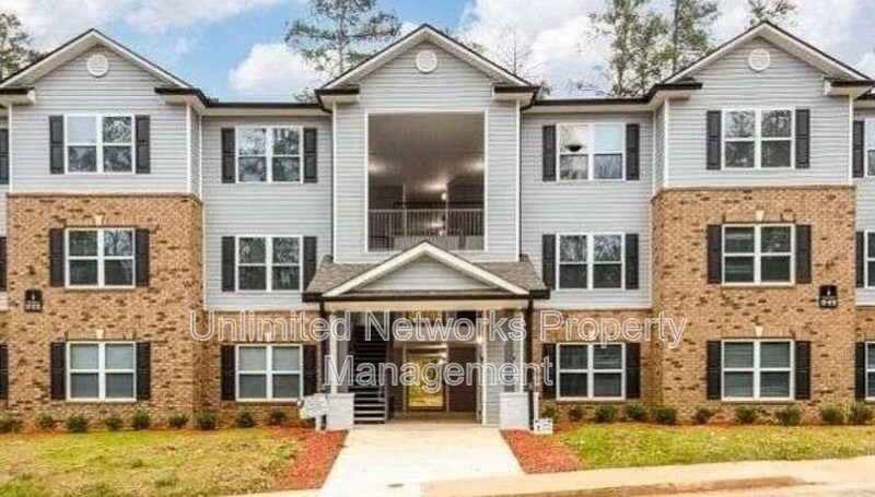Foto principal - 3302 Fairington Village Dr