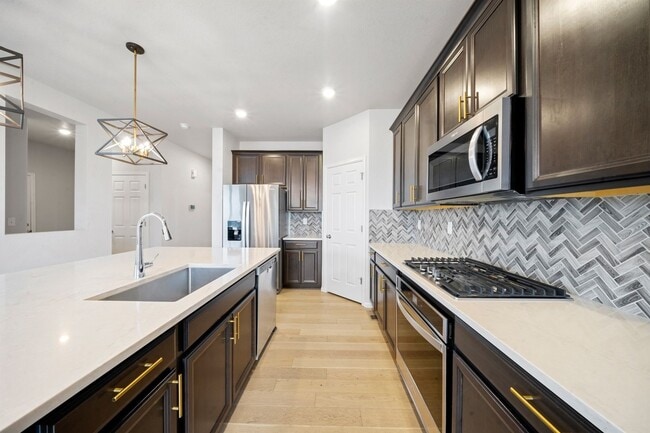 Building Photo - 470 Hyde Park Cir