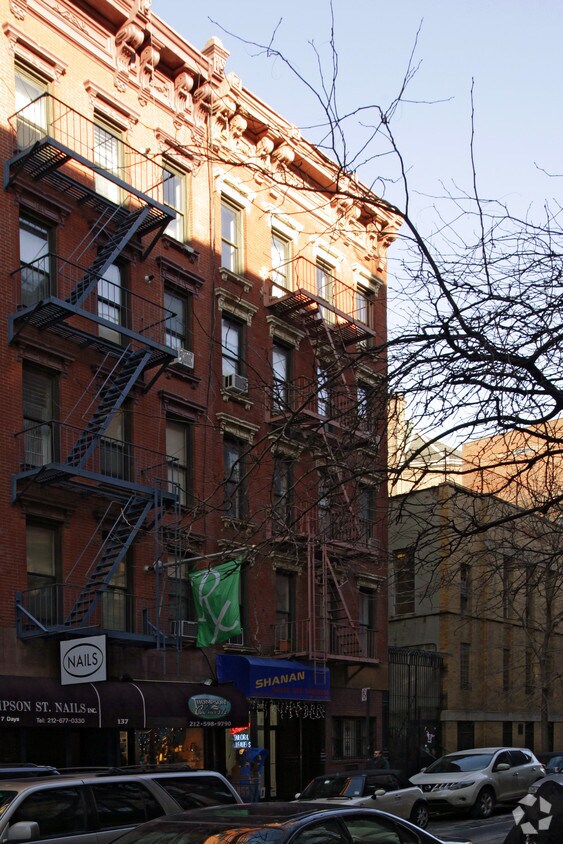 139 Thompson ¡St - 139 Thompson St