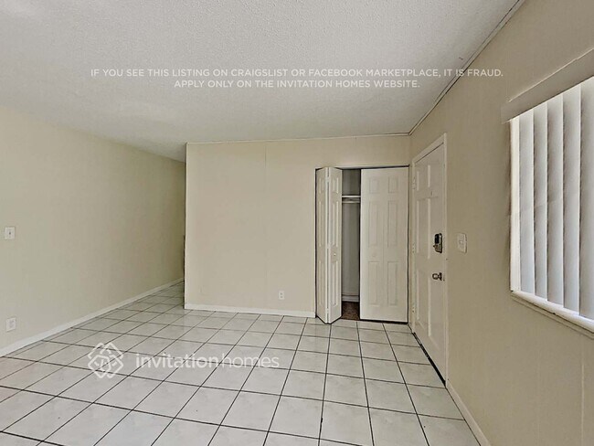 Foto del edificio - 4972 SW 4th St