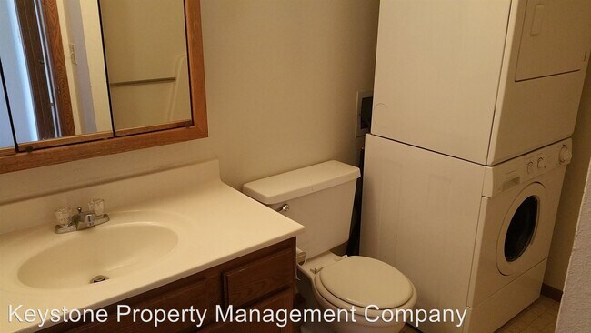 Building Photo - 403-431 Westwinds Dr
