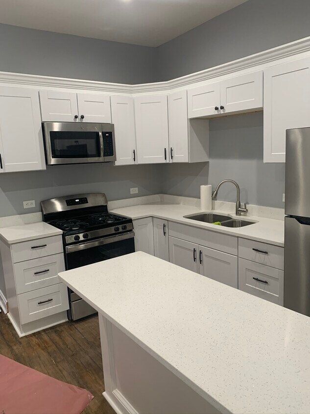 Kitchen - 2309 S Leavitt St