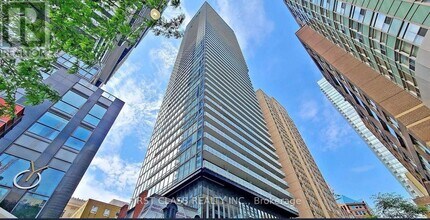 Building Photo - 15 Grenville St