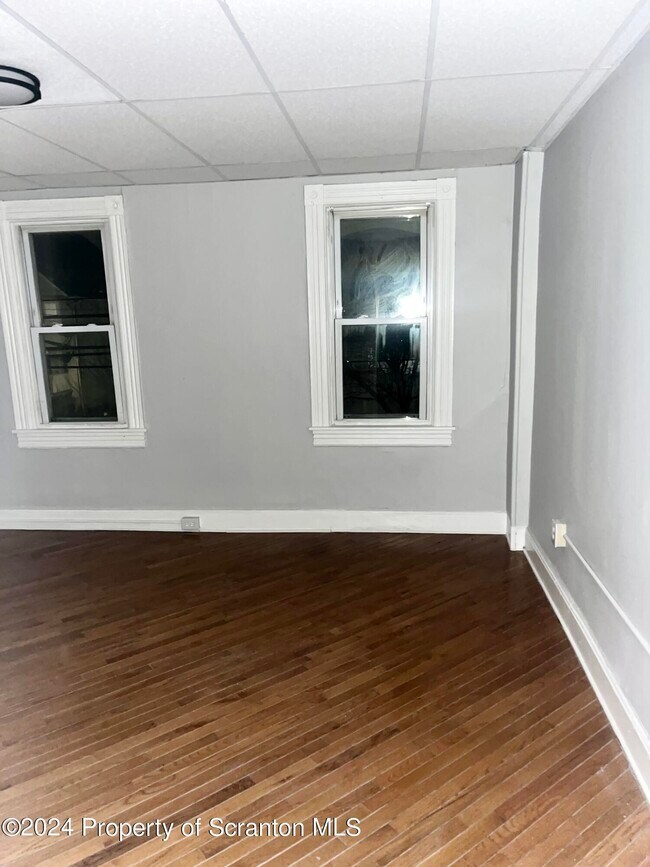 Foto del edificio - 746-748 River St