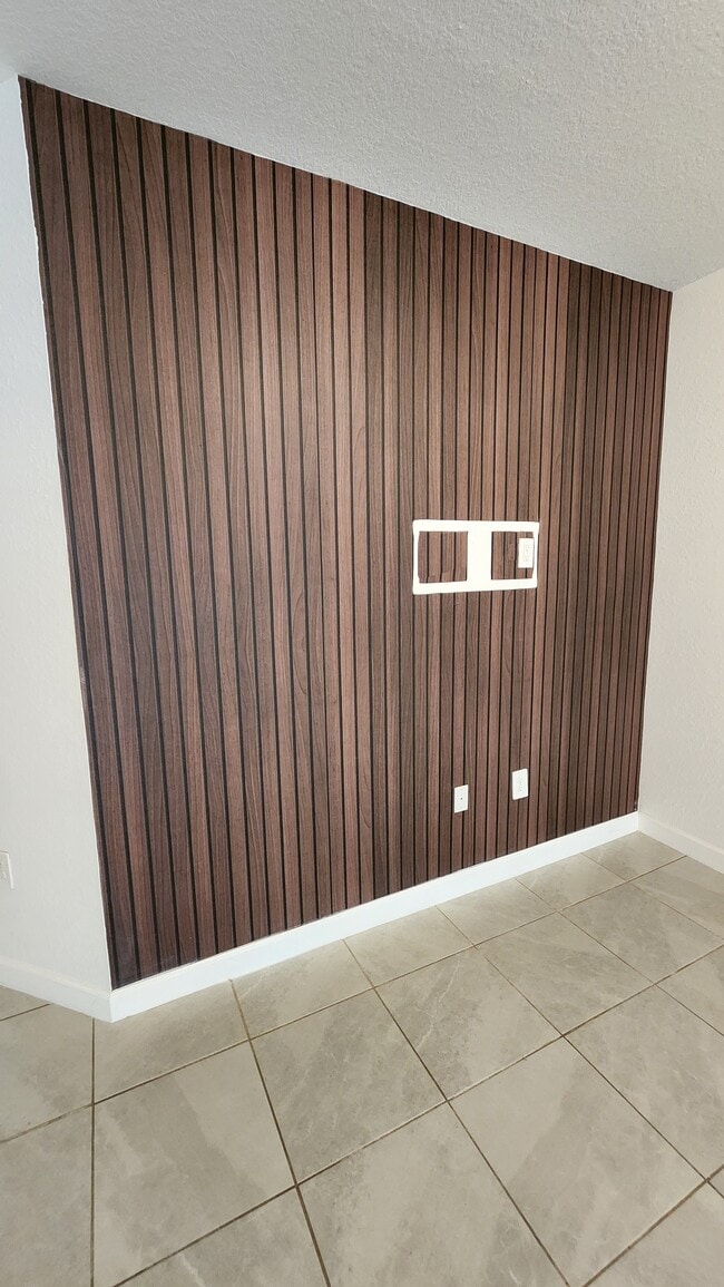 Foto del edificio - 1041 SE 27th Ter