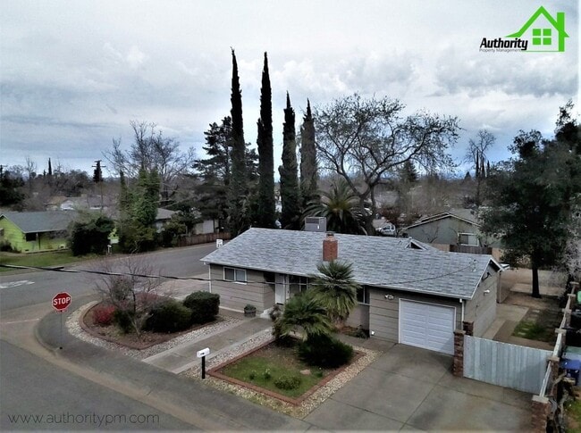 Building Photo - 3909 Mercury Dr